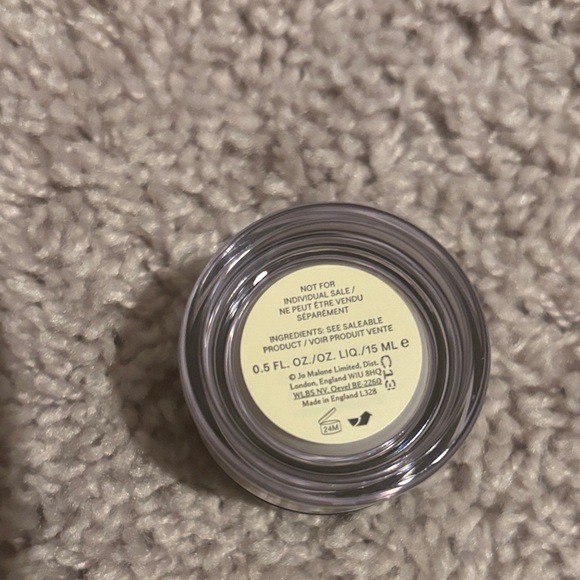 👑 Jo Malone Luxurious Travel Pouch with Candle, Body Cream, and Fragrance👑 - Picture 7 of 8